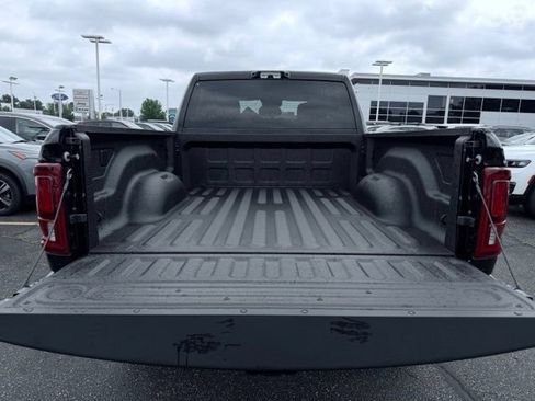 New 2026 RAM 2500 Big Horn AWD/4WD image 9