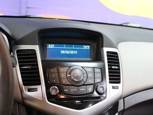 Used 2015 Chevrolet Cruze LS FWD image 18