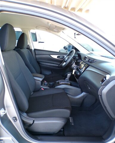 Used 2017 Nissan Rogue Sport S w/ S Appearance Package FWD image 28