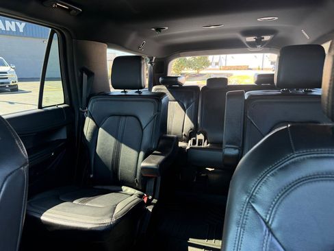Used 2020 Ford Expedition Max Limited image 16