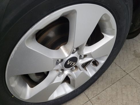 Used 2018 Kia Soul image 31