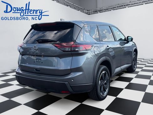 Used 2025 Nissan Rogue SV FWD image 5