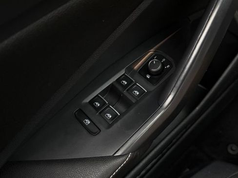 Used 2025 Volkswagen Jetta Sport FWD image 25