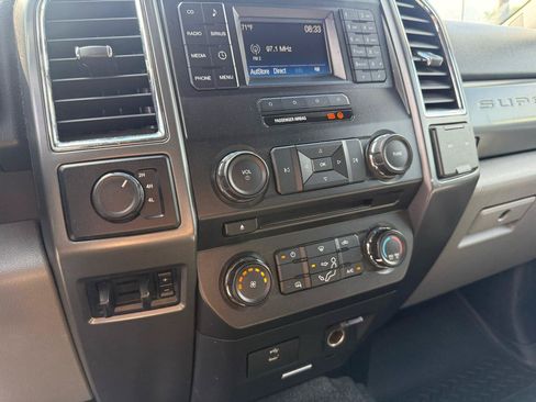 Used 2017 Ford F350 XLT w/ Snow Plow Prep Package AWD/4WD image 25