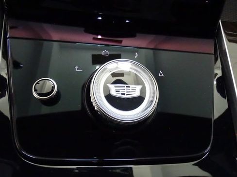 Used 2025 Cadillac Escalade ESV Sport Platinum AWD/4WD image 14
