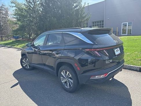 Used 2022 Hyundai Tucson Blue image 4