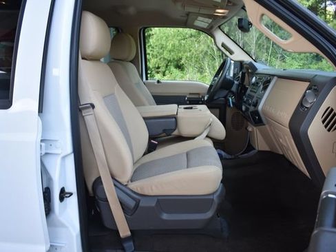 Used 2016 Ford F250 XLT w/ XLT Value Package AWD/4WD image 15