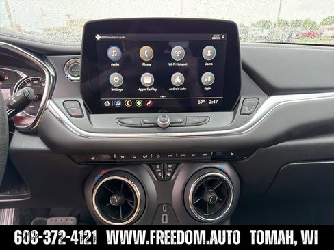 Used 2025 Chevrolet Blazer LT AWD/4WD image 18
