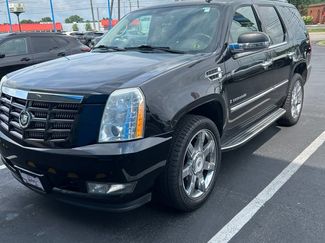 Used 2009 Cadillac Escalade AWD video 1