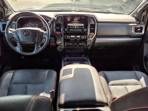 Used 2021 Nissan Titan PRO-4X w/ Pro-4x Convenience Package AWD/4WD image 13