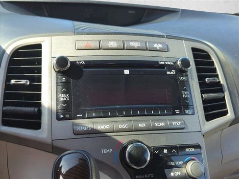 Used 2010 Toyota Venza FWD image 20