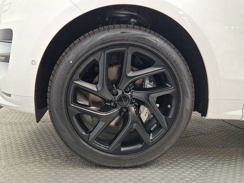 New 2026 Land Rover Range Rover Sport Dynamic SE AWD/4WD image 5