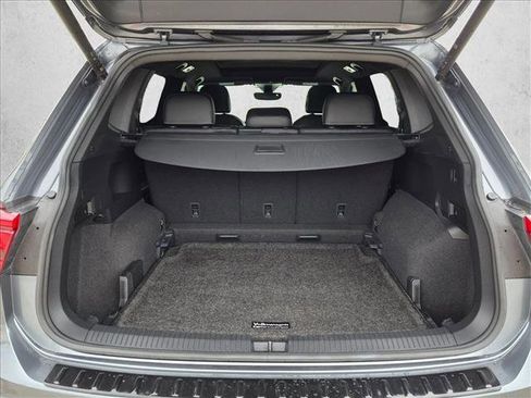 Used 2023 Volkswagen Tiguan SEL R-Line AWD/4WD image 6