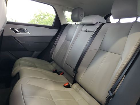 Used 2025 Land Rover Range Rover Velar Dynamic SE image 8