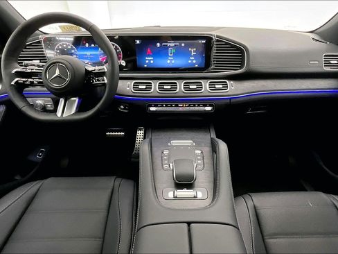 New 2026 Mercedes-Benz GLS 580 4MATIC image 4