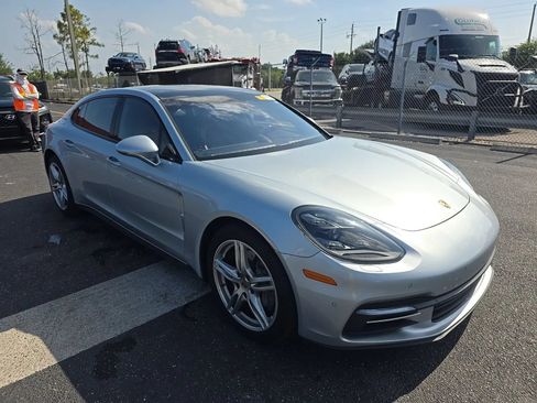 Used 2018 Porsche Panamera 4S Executive w/ Carbon Fiber Interior Package AWD/4WD image 8