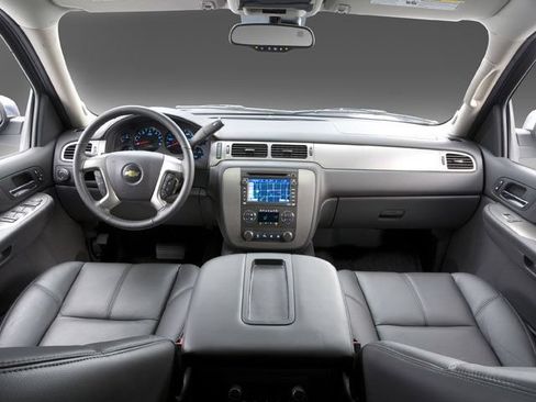 Used 2008 Chevrolet Avalanche LTZ w/ LTZ Preferred Equipment Group RWD image 4
