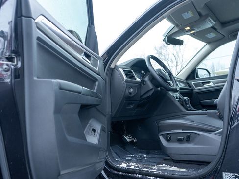 Used 2019 Volkswagen Atlas SEL R-Line image 14