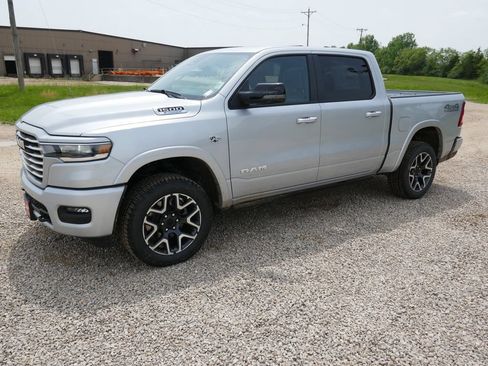 New 2026 RAM 1500 Laramie w/ Laramie Southwest Edition AWD/4WD image 8