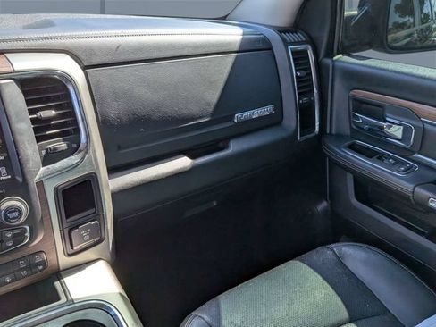 Used 2017 RAM 1500 Laramie w/ Convenience Group AWD/4WD image 17