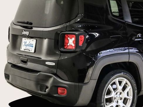 Used 2019 Jeep Renegade Latitude w/ Cold Weather Group image 6