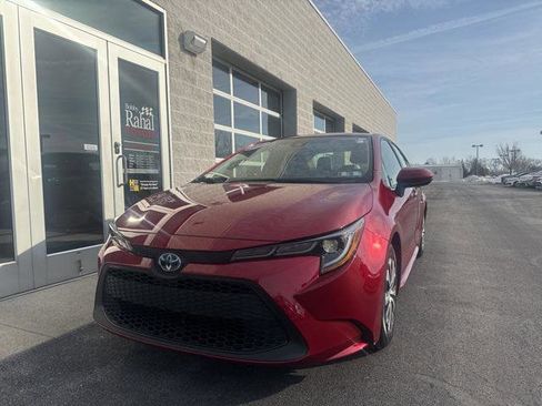 Certified 2022 Toyota Corolla LE image 2