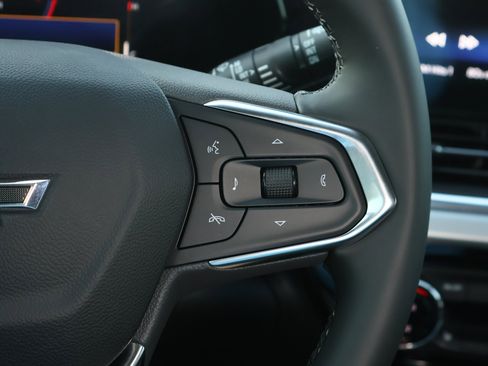 New 2026 Chevrolet Trax LT w/ Driver Confidence Package FWD image 12