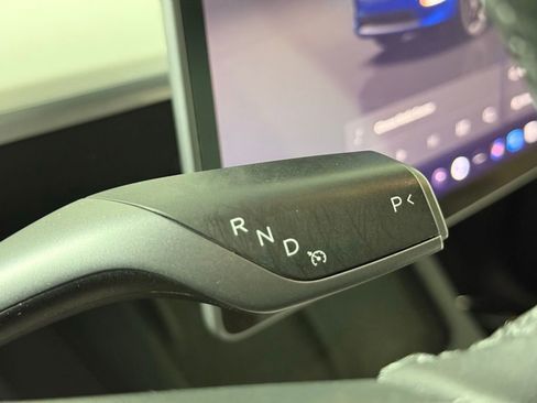 Used 2023 Tesla Model Y AWD image 17