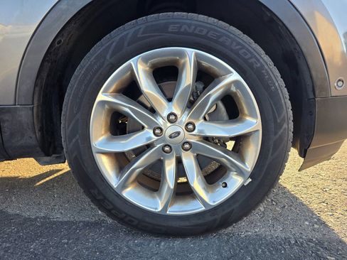 Used 2014 Ford Explorer Limited w/ Equipment Group 302A AWD/4WD image 11