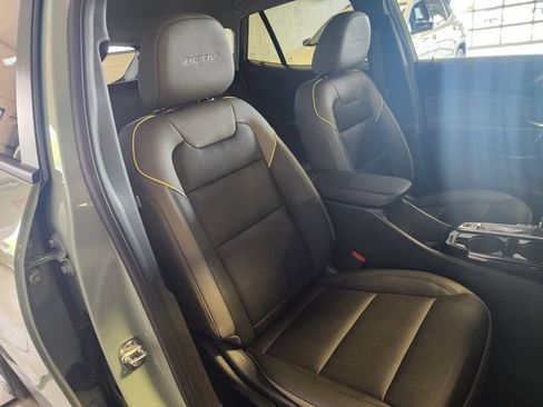 Certified 2025 Chevrolet Trax ACTIV FWD image 16