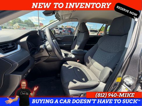 Used 2021 Toyota RAV4 XLE AWD/4WD image 13