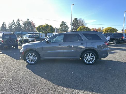 Used 2024 Dodge Durango GT image 2