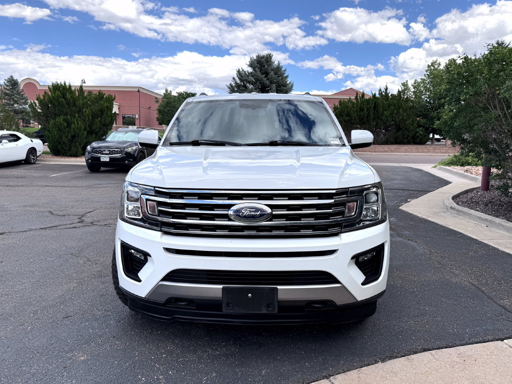 Used 2018 Ford Expedition XLT AWD/4WD image 3