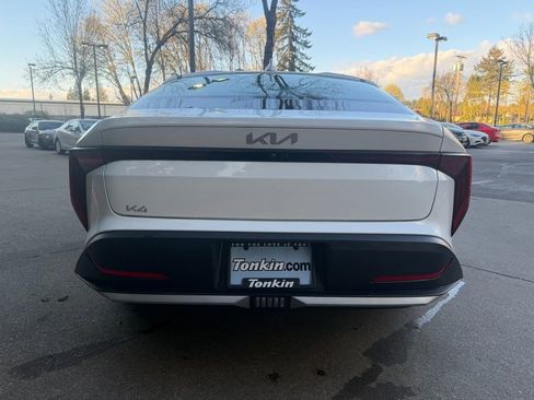 Used 2025 Kia K4 LXS image 5