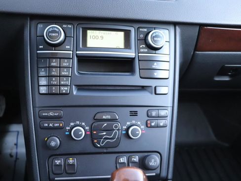 Used 2013 Volvo XC90 3.2 image 13