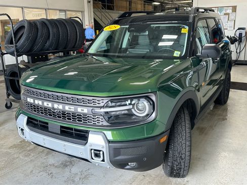 Used 2025 Ford Bronco Sport Badlands w/ Badlands Tech Package AWD/4WD image 6