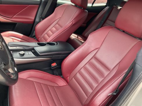 Used 2018 Lexus IS 350 AWD image 34
