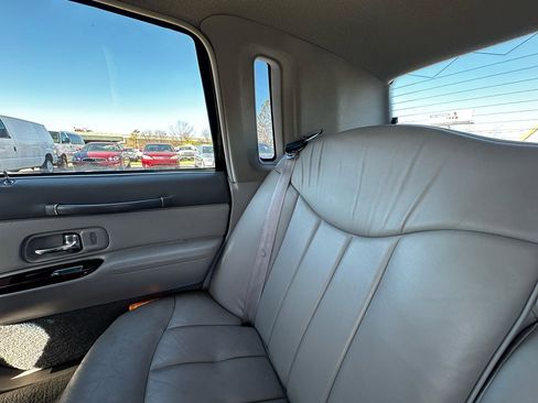 Used 1997 Lincoln Town Car Executive image 32