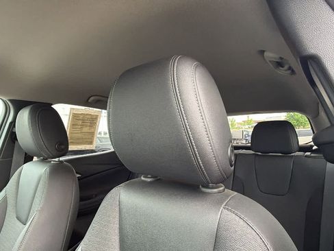 Used 2020 Buick Encore GX Preferred image 11