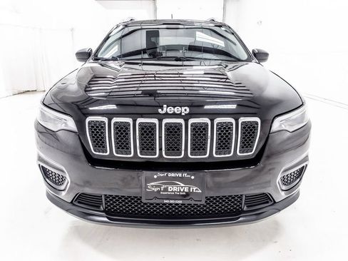 Used 2020 Jeep Cherokee Latitude FWD image 12
