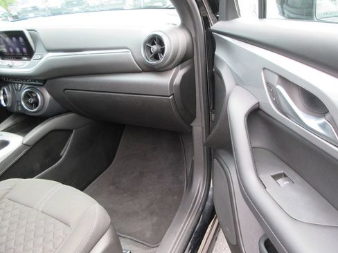 Used 2022 Chevrolet Blazer LT FWD image 18