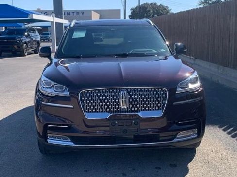 Used 2023 Lincoln Aviator Reserve w/ Equipment Group 201A image 3