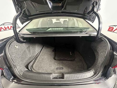 Used 2022 Volkswagen Jetta SE w/ Panoramic Sunroof Package image 19