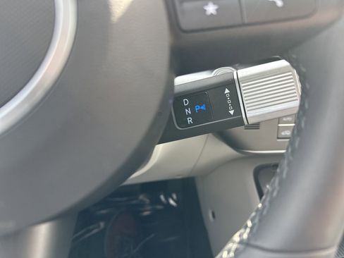 Used 2025 Hyundai Kona Limited image 45