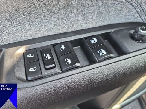 Used 2023 Jeep Compass Latitude AWD/4WD image 13