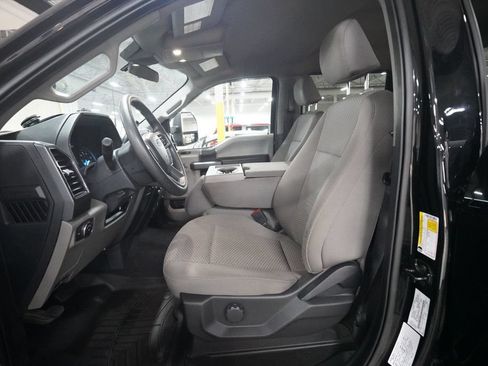 Used 2022 Ford F250 XLT AWD/4WD image 7