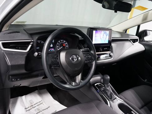 Certified 2025 Toyota Corolla LE image 11