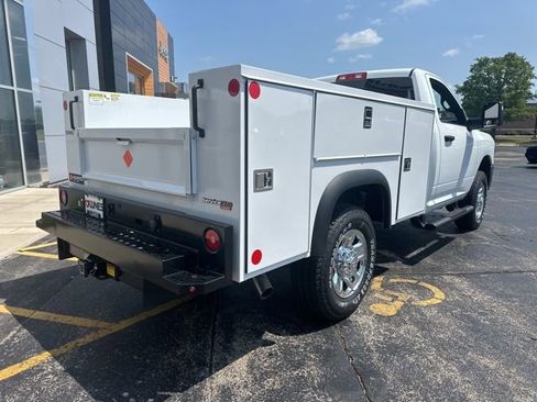 New 2024 RAM 2500 Tradesman w/ Chrome Appearance Group image 8