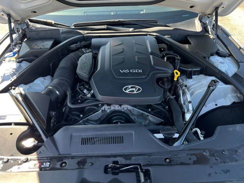 Used 2016 Hyundai Genesis 3.8 image 32
