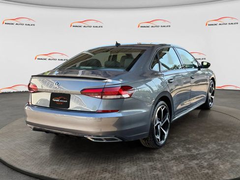 Used 2021 Volkswagen Passat 2.0T R-Line FWD image 10